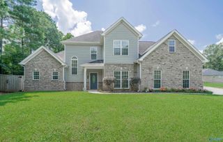 208 Reedwood Lane, Huntsville, AL 35810