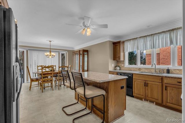 43855 Pinot Noir Drive, Sterling Heights, MI 48314