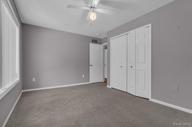 43855 Pinot Noir Drive, Sterling Heights, MI 48314