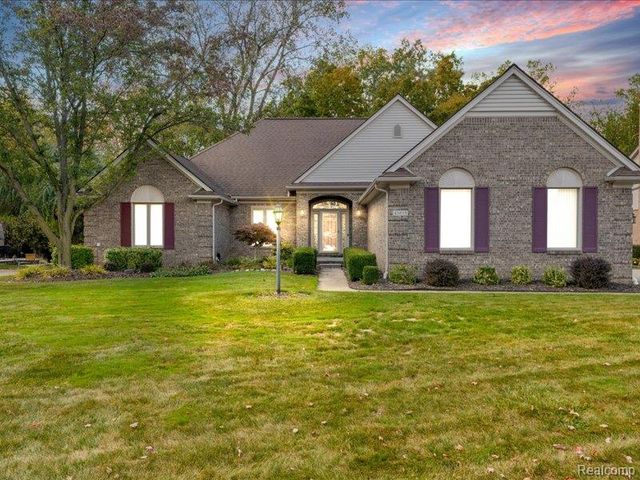 43855 Pinot Noir Drive, Sterling Heights, MI 48314