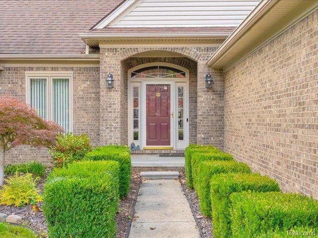 43855 Pinot Noir Drive, Sterling Heights, MI 48314
