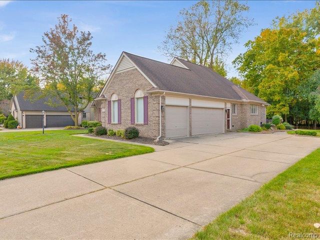 43855 Pinot Noir Drive, Sterling Heights, MI 48314