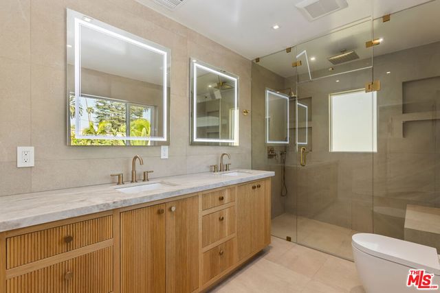 120 N Oakhurst Drive, Beverly Hills, CA 90210