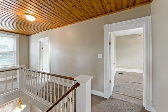 1004 Market St, Bridgewater, PA 15009