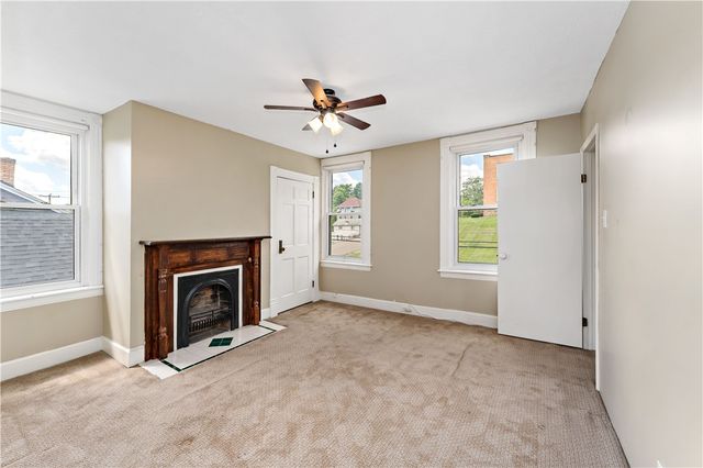 1004 Market St, Bridgewater, PA 15009