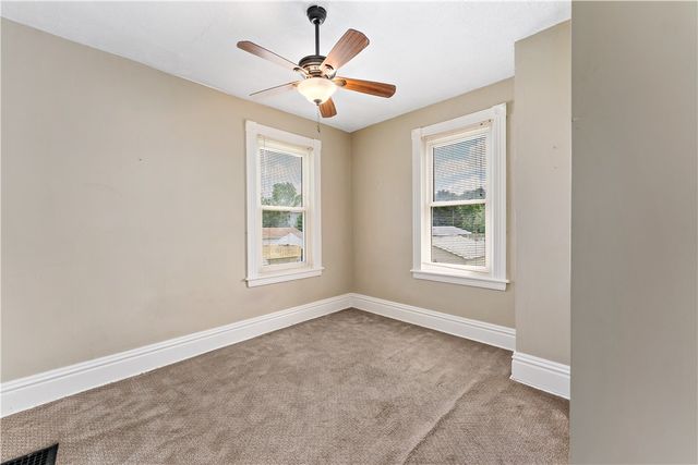 1004 Market St, Bridgewater, PA 15009