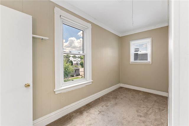 1004 Market St, Bridgewater, PA 15009