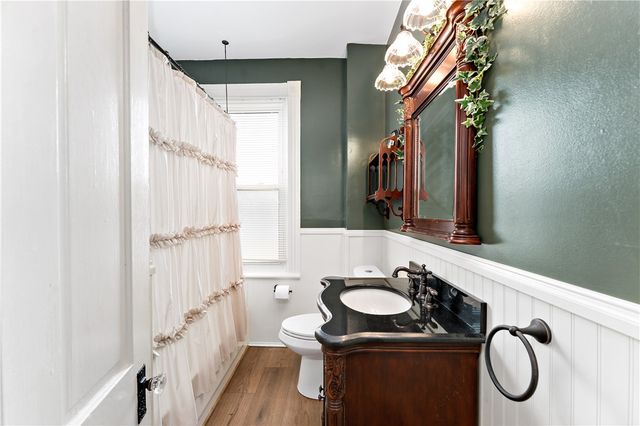 1004 Market St, Bridgewater, PA 15009
