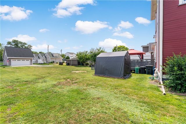 1004 Market St, Bridgewater, PA 15009