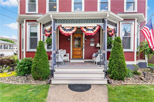1004 Market St, Bridgewater, PA 15009