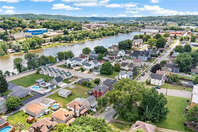 1004 Market St, Bridgewater, PA 15009
