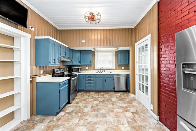 1004 Market St, Bridgewater, PA 15009