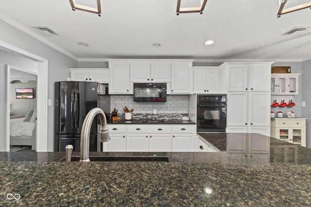3038 Santiago Drive, Greenwood, IN 46143