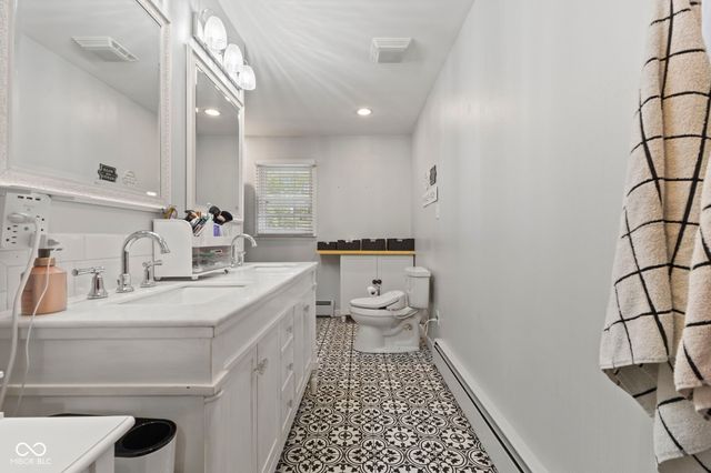 3038 Santiago Drive, Greenwood, IN 46143