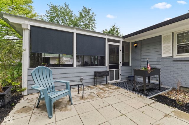 3038 Santiago Drive, Greenwood, IN 46143