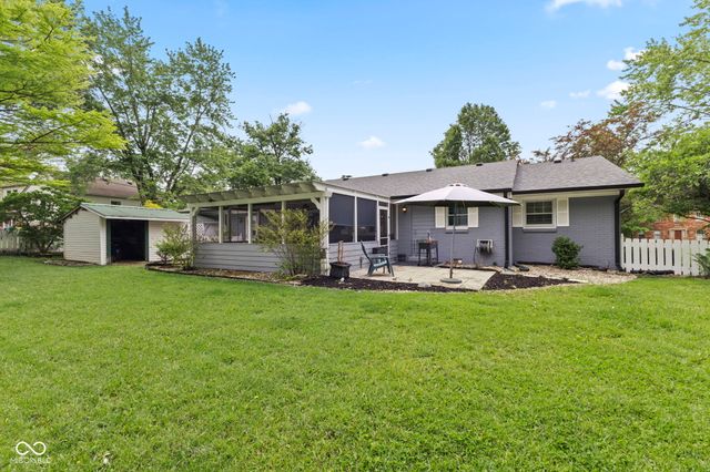 3038 Santiago Drive, Greenwood, IN 46143