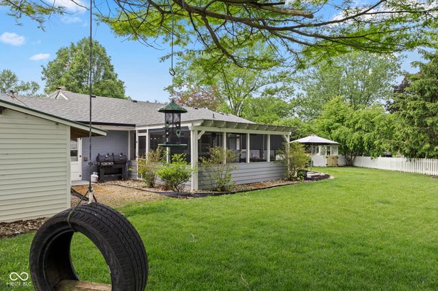 3038 Santiago Drive, Greenwood, IN 46143