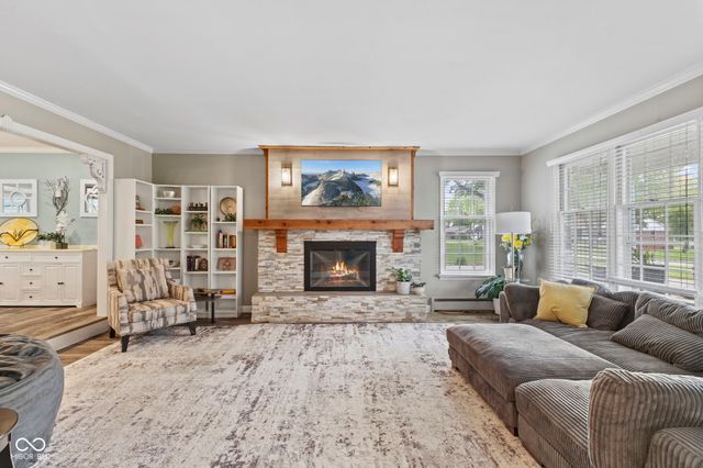 3038 Santiago Drive, Greenwood, IN 46143