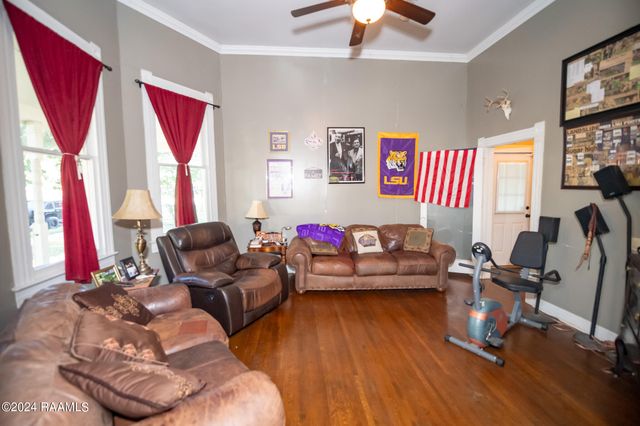 401 S 4th Street, Eunice, LA 70535