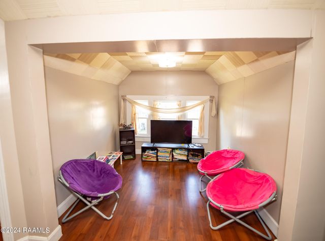 401 S 4th Street, Eunice, LA 70535