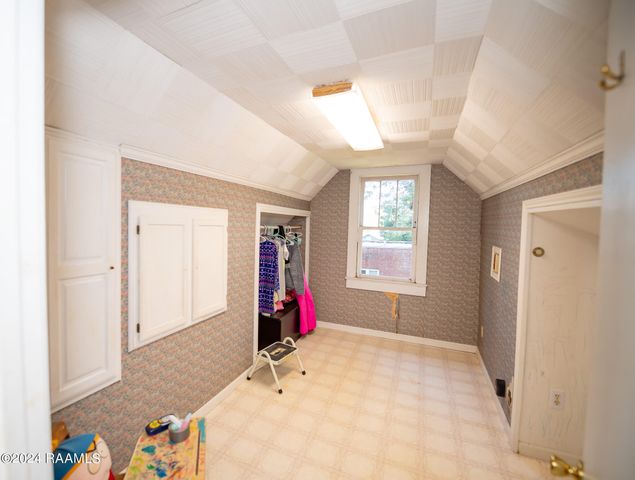 401 S 4th Street, Eunice, LA 70535