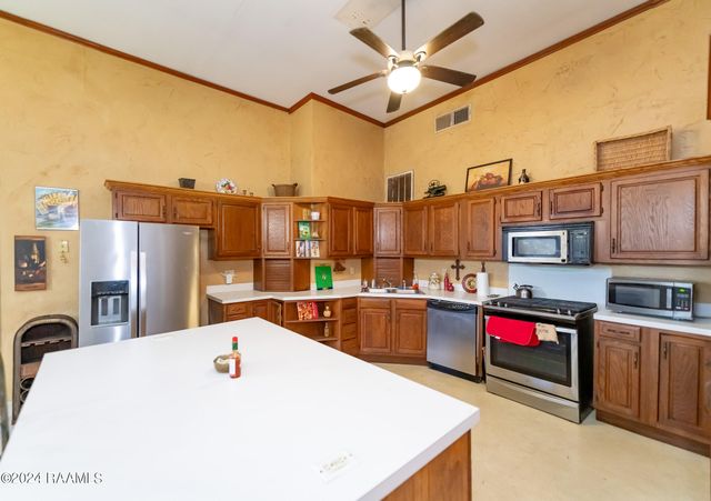 401 S 4th Street, Eunice, LA 70535