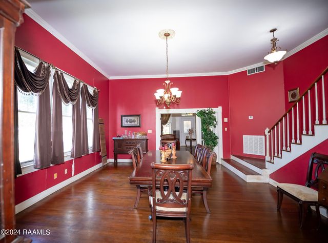 401 S 4th Street, Eunice, LA 70535
