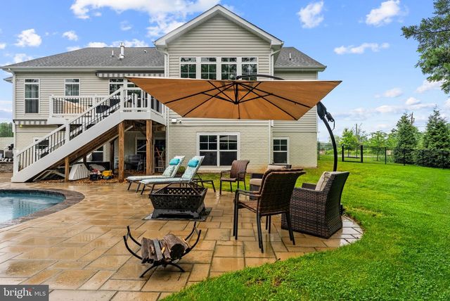 9801 THOROUGHBRED RD, Warrenton, VA 20187