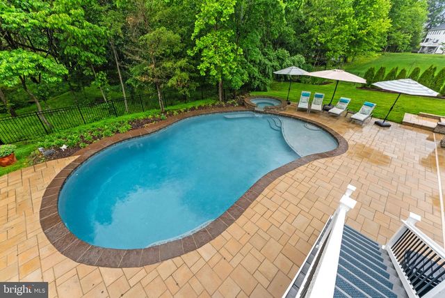 9801 THOROUGHBRED RD, Warrenton, VA 20187