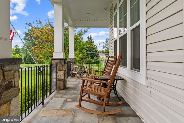 9801 THOROUGHBRED RD, Warrenton, VA 20187
