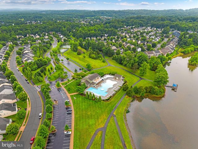 9801 THOROUGHBRED RD, Warrenton, VA 20187