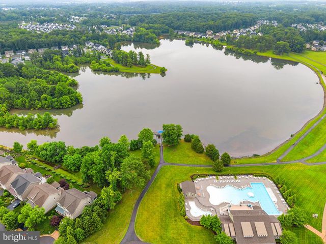 9801 THOROUGHBRED RD, Warrenton, VA 20187