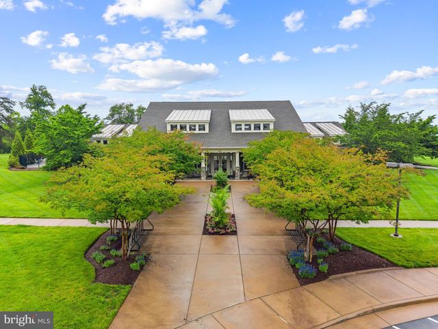 9801 THOROUGHBRED RD, Warrenton, VA 20187