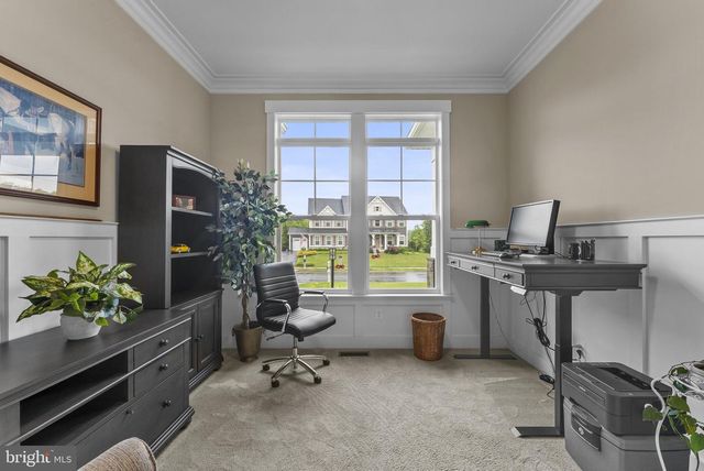 9801 THOROUGHBRED RD, Warrenton, VA 20187