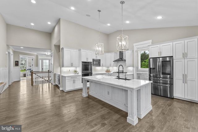 9801 THOROUGHBRED RD, Warrenton, VA 20187