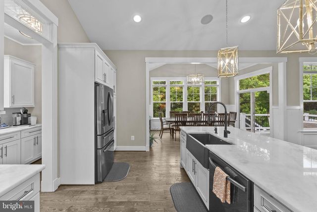 9801 THOROUGHBRED RD, Warrenton, VA 20187