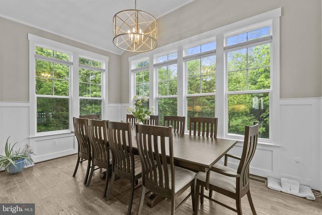 9801 THOROUGHBRED RD, Warrenton, VA 20187
