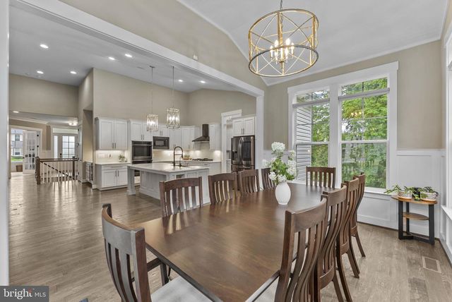 9801 THOROUGHBRED RD, Warrenton, VA 20187