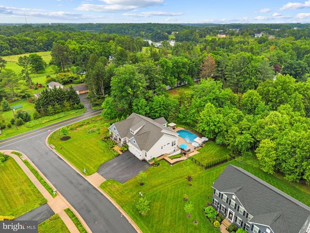 9801 THOROUGHBRED RD, Warrenton, VA 20187