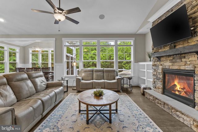 9801 THOROUGHBRED RD, Warrenton, VA 20187