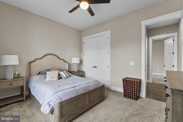 9801 THOROUGHBRED RD, Warrenton, VA 20187