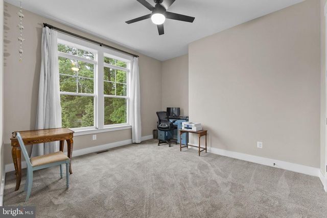 9801 THOROUGHBRED RD, Warrenton, VA 20187