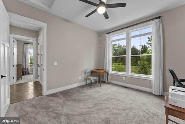 9801 THOROUGHBRED RD, Warrenton, VA 20187