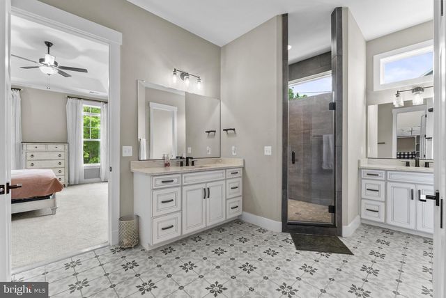 9801 THOROUGHBRED RD, Warrenton, VA 20187