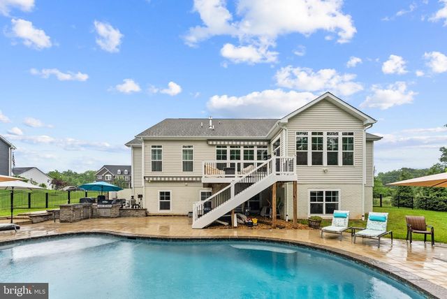 9801 THOROUGHBRED RD, Warrenton, VA 20187