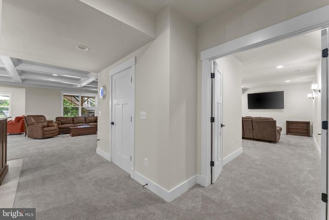 9801 THOROUGHBRED RD, Warrenton, VA 20187