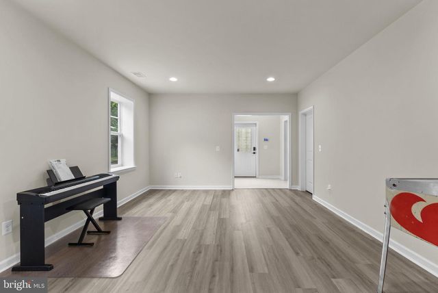 9801 THOROUGHBRED RD, Warrenton, VA 20187