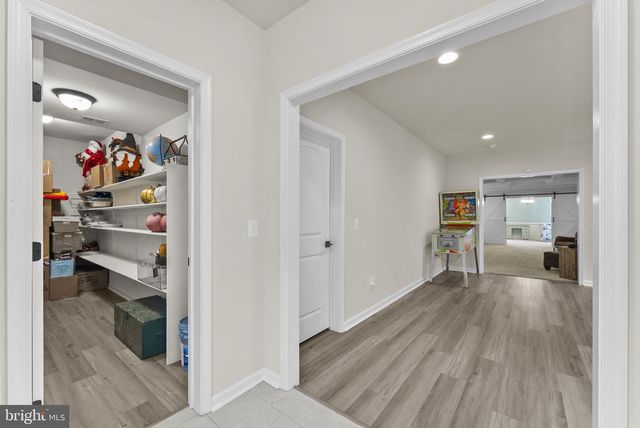 9801 THOROUGHBRED RD, Warrenton, VA 20187