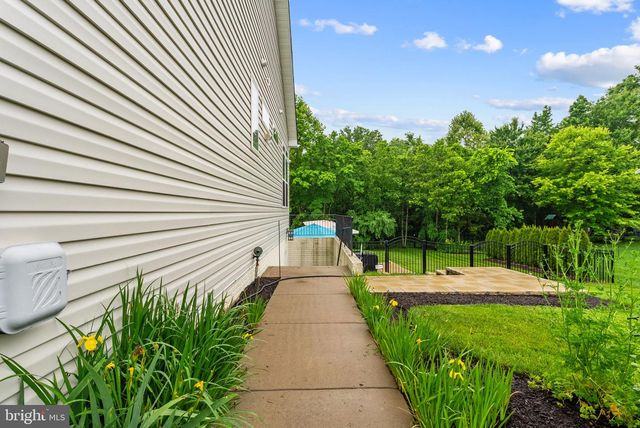 9801 THOROUGHBRED RD, Warrenton, VA 20187