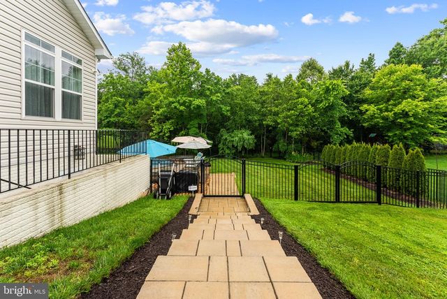 9801 THOROUGHBRED RD, Warrenton, VA 20187